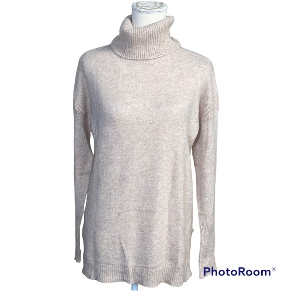 PREMISE 100% Cashmere Sweater Cream Long Sleeve Slight High Low Hem Medium - Picture 1 of 4